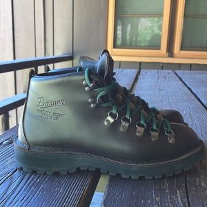 Danner Boots - hiking outdoor vibram sole